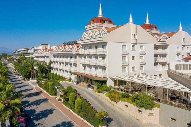 orex-hotelphotos-aydinbey-famous-resort-general-0010