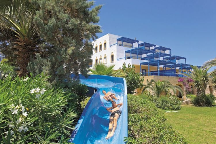 www-cz-hotels-43-70-1329-grecja-rodos-helea-family-beach-resort-zjezdzalnia-wsrod-zieleni