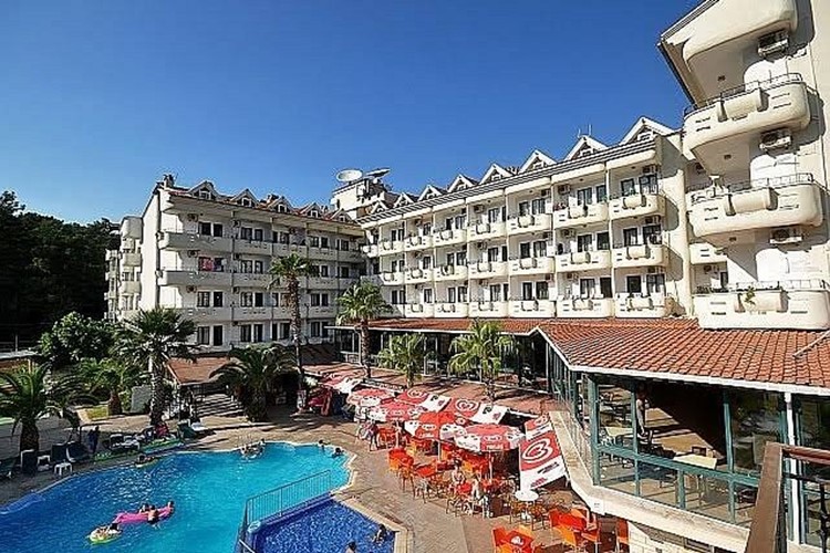 pineta-park-deluxe-hotel (1)