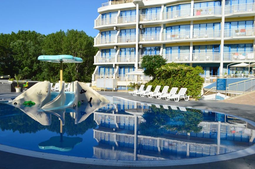 hotels-bulharsko-oblast-burgas-slunecne-pobrezi-aquamarine-1-fasada-6