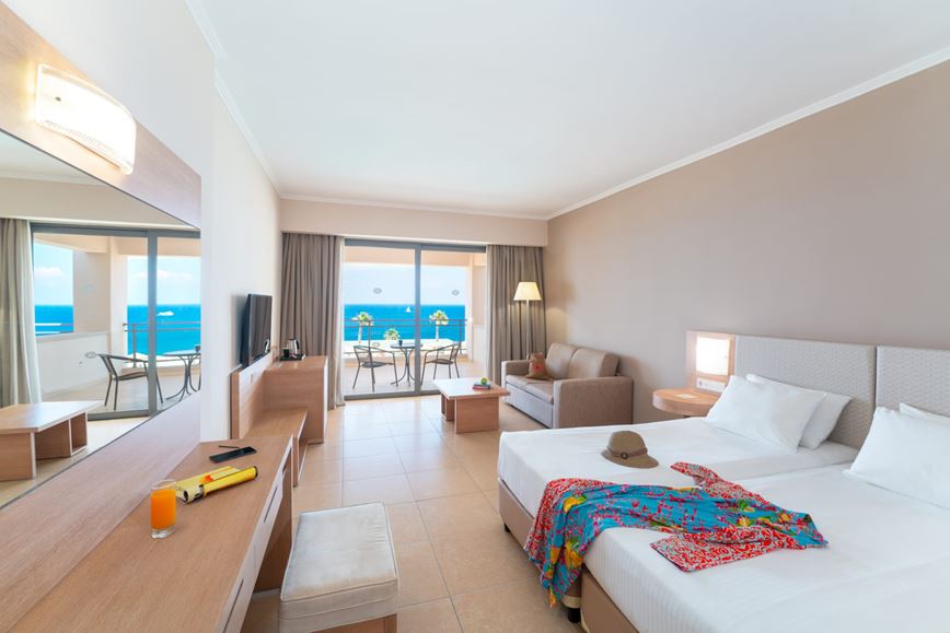 superior-double-room-with-sea-view_1