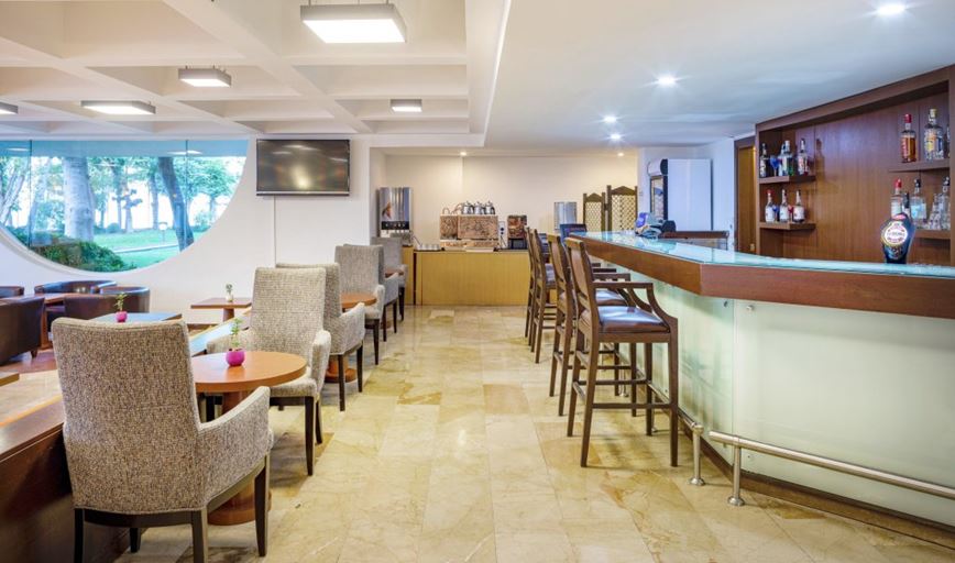 hotels-turecko-turecka-riviera-kestel-labranda-alantur-resort-28-lobby-bar