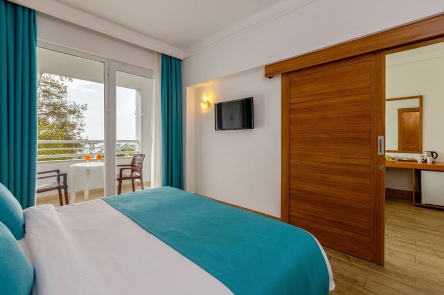hotels-turecko-turecka-riviera-kestel-labranda-alantur-resort-33-rodinny-pokoj-superior